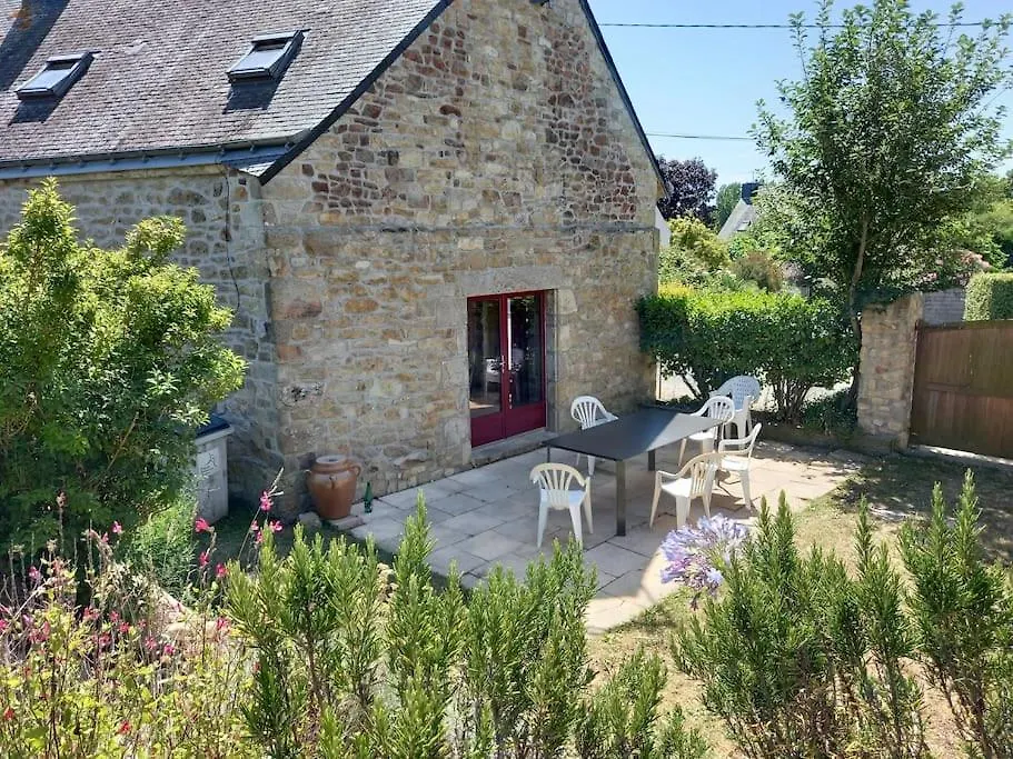 Beau Gite 3 Epis Gite De France, Excellent Emplacement De Tres Belles Plages , En Bretagne Sud Plouhinec